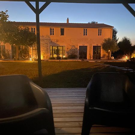 La Chaumeauniere Bed & Breakfast Aigrefeuille-d'Aunis ภายนอก รูปภาพ