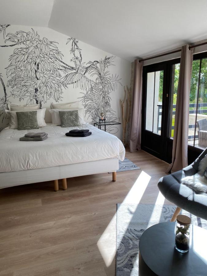 La Chaumeauniere Bed & Breakfast Aigrefeuille-d'Aunis ภายนอก รูปภาพ