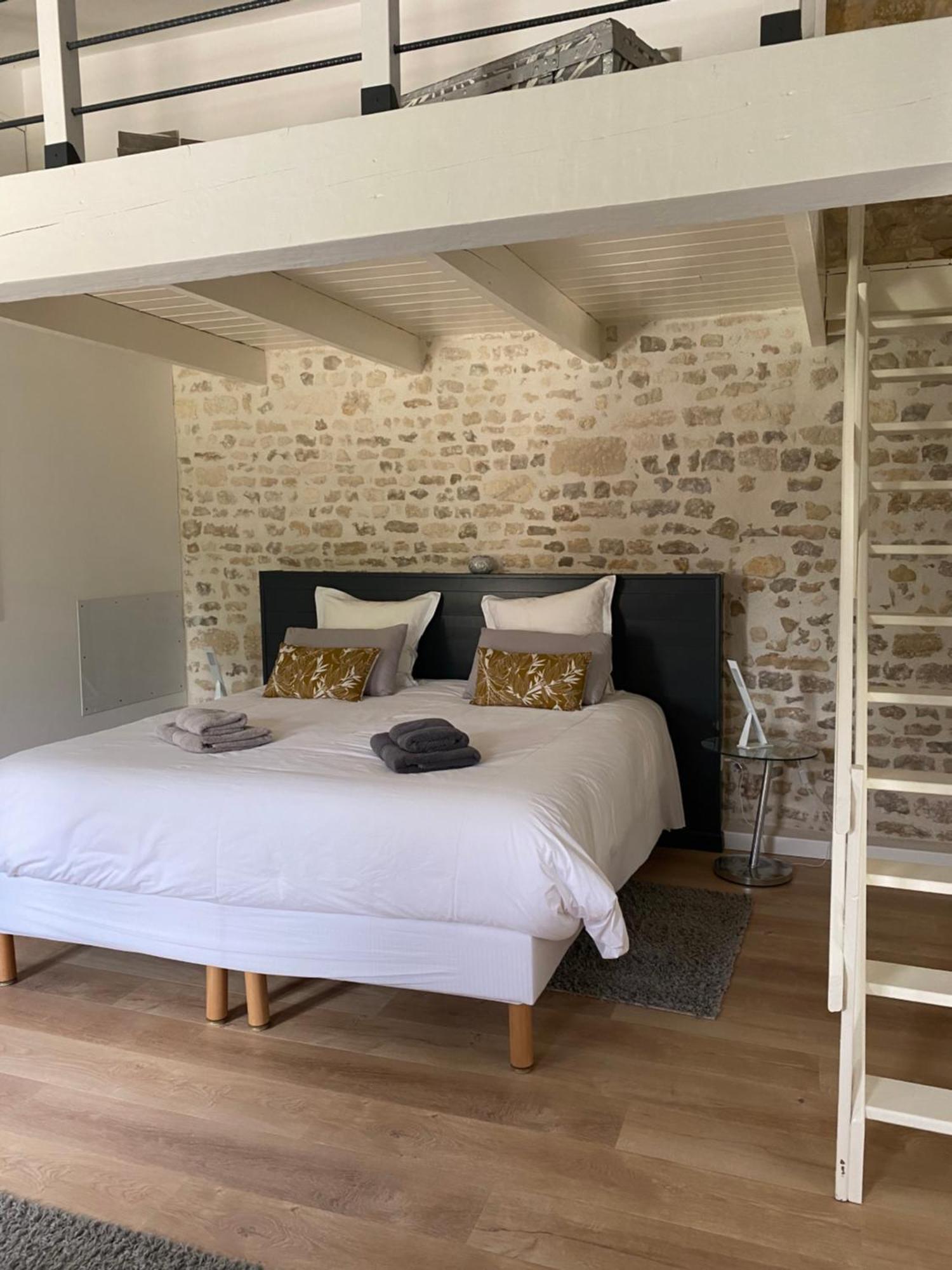 La Chaumeauniere Bed & Breakfast Aigrefeuille-d'Aunis ภายนอก รูปภาพ