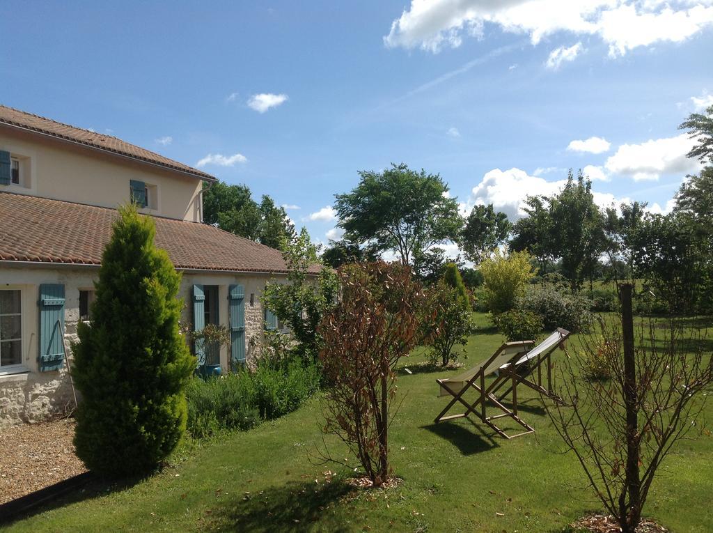 La Chaumeauniere Bed & Breakfast Aigrefeuille-d'Aunis ภายนอก รูปภาพ